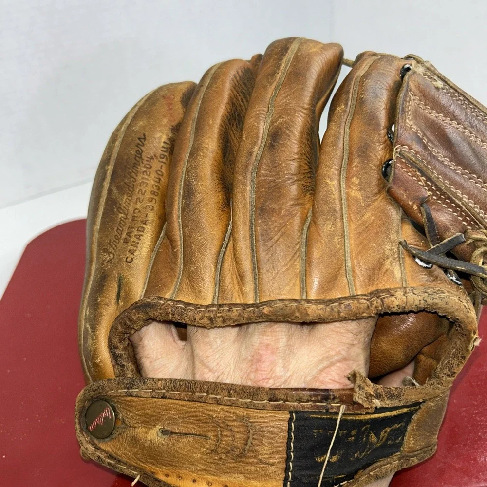 Vtg Wilson A2061 RHT Leather Baseball Glove‎ Ball Hawk